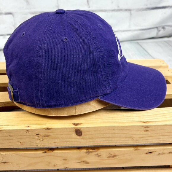 Los Angeles NBA Lakers Curved Bill Baseball Cap / Hat - Picture 3 of 8